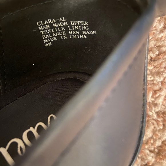 Flats - Picture 3 of 5